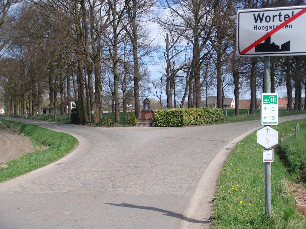 B&B De Grote Plaats Hoogstraten Exterior photo